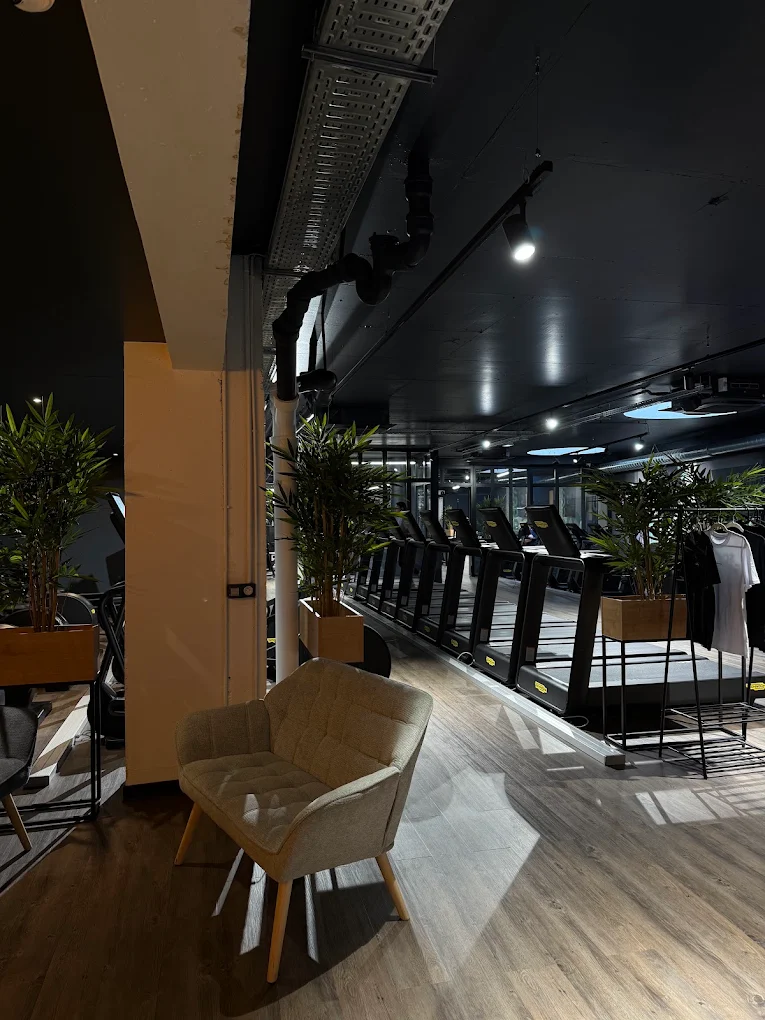 Circle Club Auteuil — vue 1